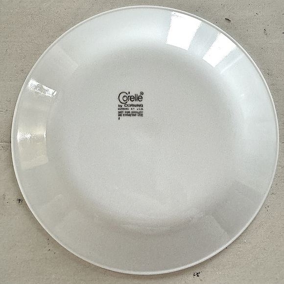 VINTAGE Pyrex Spring Blossom Saucer Plates x 4 - Picture 3 of 4